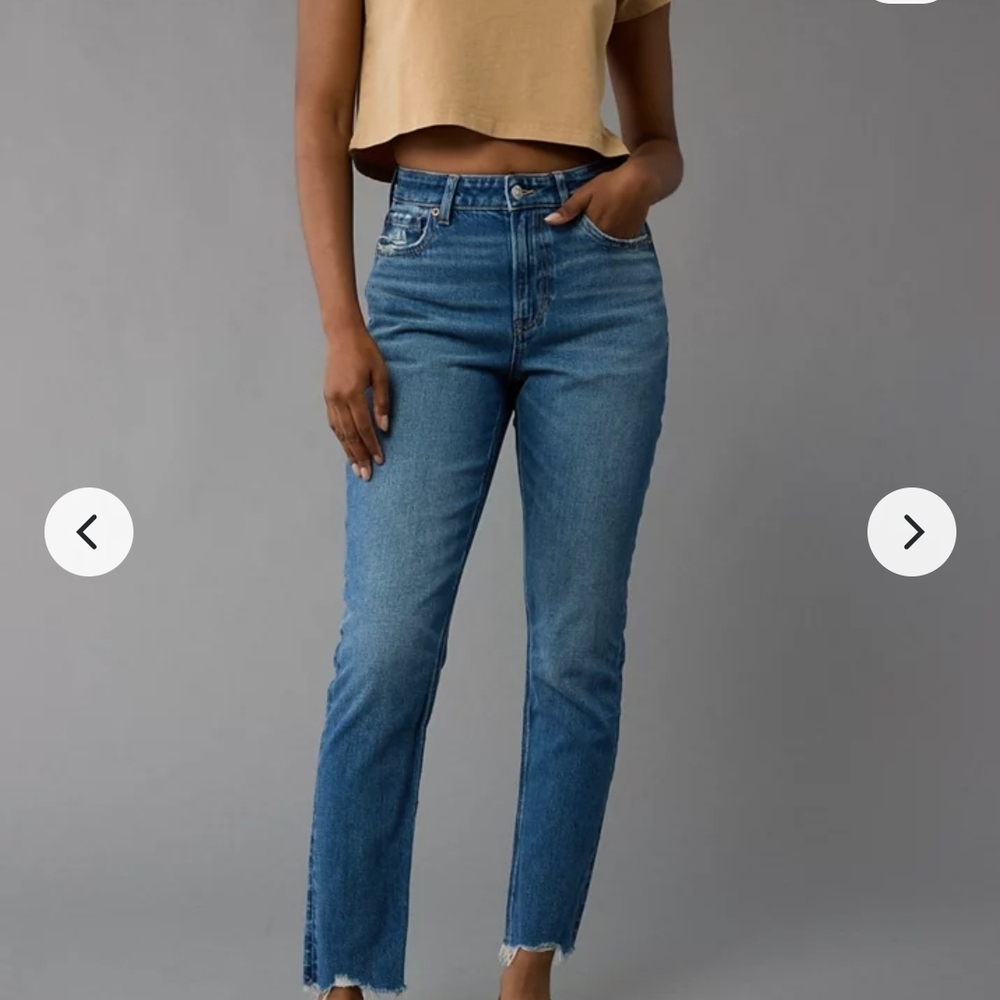 AE Strigid Mom Comfort Stretch Jeans